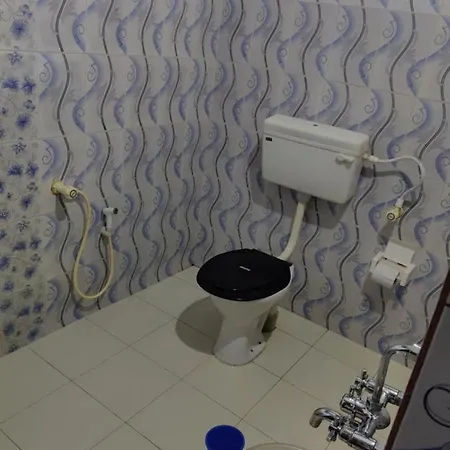 Sajeev Home Stay Cherai Beach Exterior photo