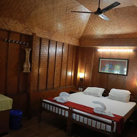 Sajeev Home Stay Cherai Beach Exterior photo