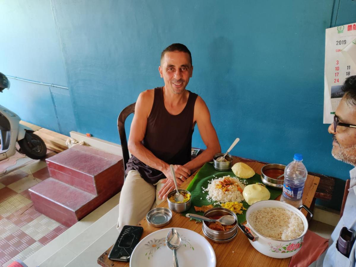 Sajeev Homestay Cherai Beach